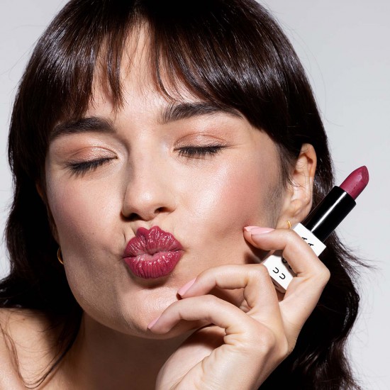 Nourishing Sheer Lipstick Wildberry Lip Make up